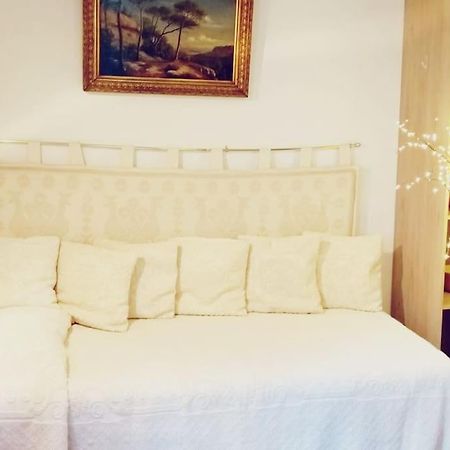 Small Luxurious Room In The Heart Of Saint Germain Paris Exterior foto