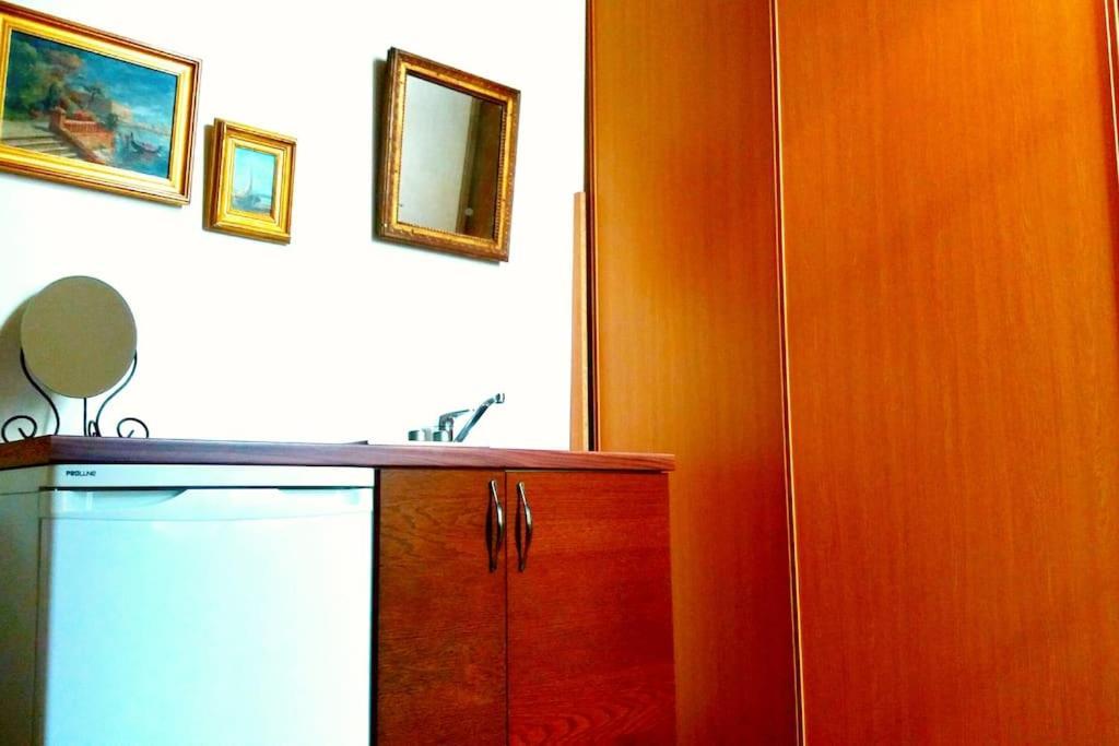 Small Luxurious Room In The Heart Of Saint Germain Paris Exterior foto