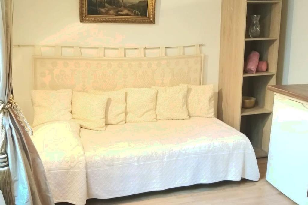 Small Luxurious Room In The Heart Of Saint Germain Paris Exterior foto